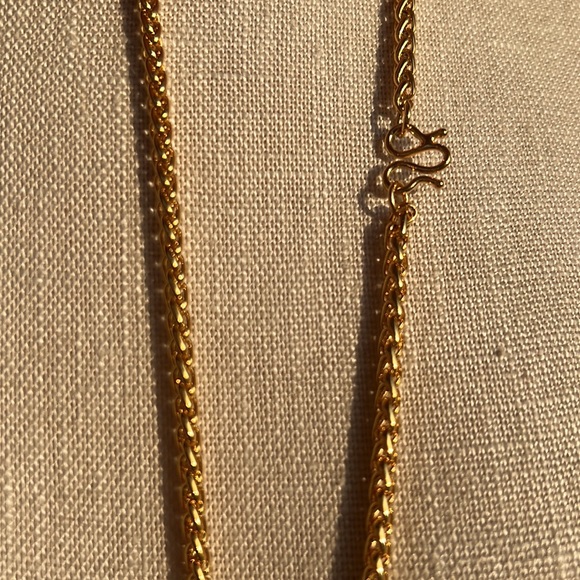 Louis Vuitton authentic lock and key GOLD necklace NWT - Picture 7 of 8